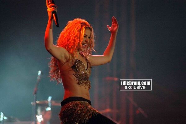 shakira-abudhabi015.jpg