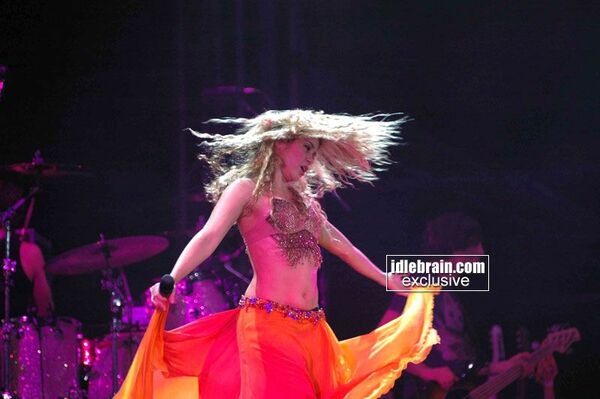 shakira-abudhabi038.jpg