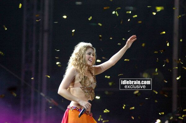 shakira-abudhabi040.jpg