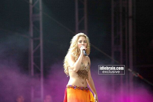 shakira-abudhabi041.jpg