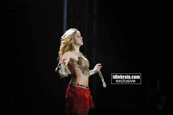 shakira-abudhabi047.jpg