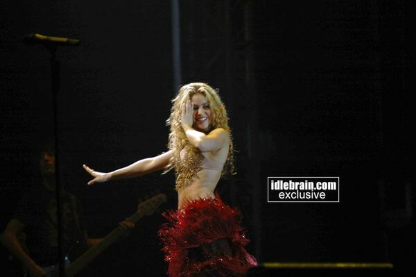 shakira-abudhabi048.jpg