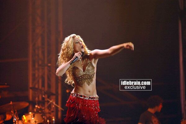 shakira-abudhabi049.jpg