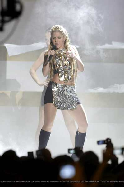 RTN_Shakira_77850_05.jpg