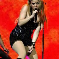 shakira-on-stage-at-the-jingle-bell-ball-1260135490-view-0.jpg