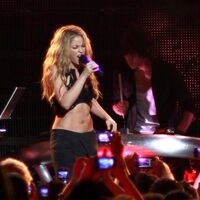 ShakiraMedia_Shakira_Kimmel_MIA_091509_28629.jpg