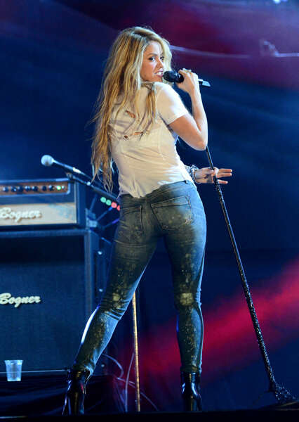 Shakira_-KIIS-FM-2014-Wango-Tango--13.jpg