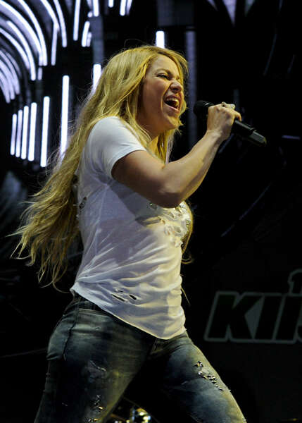 Shakira_-KIIS-FM-2014-Wango-Tango--22.jpg