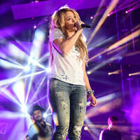 Shakira_-KIIS-FM-2014-Wango-Tango--01.jpg