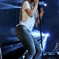 Shakira_-KIIS-FM-2014-Wango-Tango--21.jpg