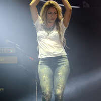 Shakira_-KIIS-FM-2014-Wango-Tango--31.jpg