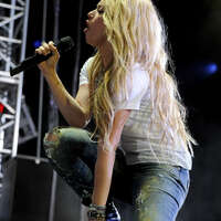 Shakira_-KIIS-FM-2014-Wango-Tango--41.jpg