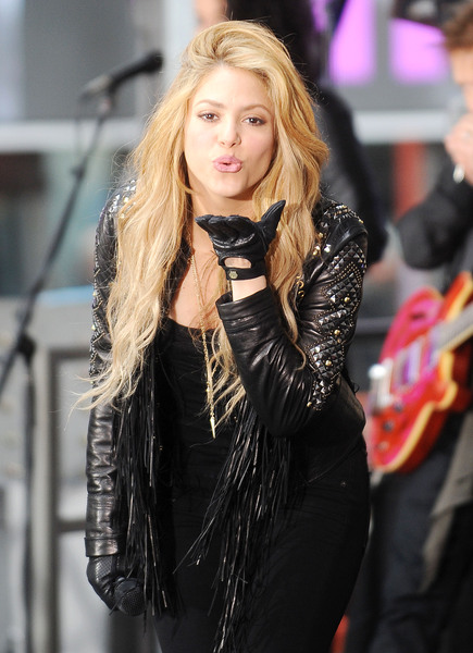 Shakira-Rockefeller-Plaza-NYC-1.jpg