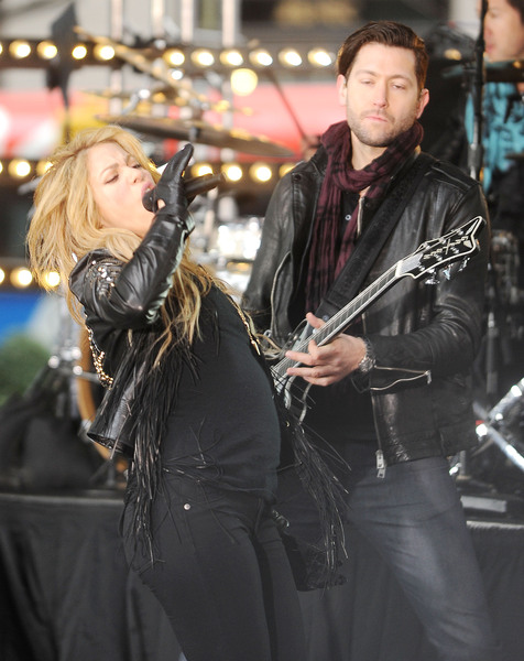 Shakira-Rockefeller-Plaza-NYC-8.jpg