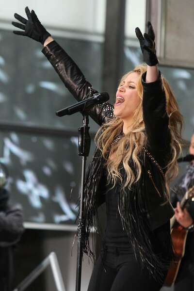 Shakira_-Performs-Live-at-Today-Show--02.jpg