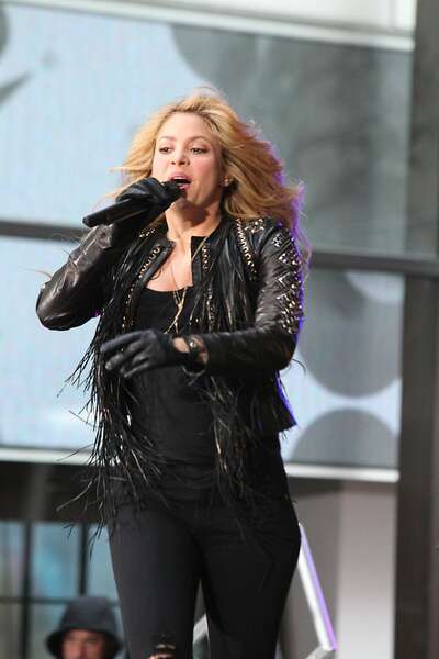 Shakira_-Performs-Live-at-Today-Show--22.jpg