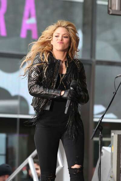 Shakira_-Performs-Live-at-Today-Show--24.jpg