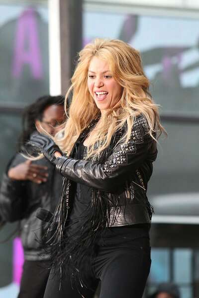 Shakira_-Performs-Live-at-Today-Show--26.jpg