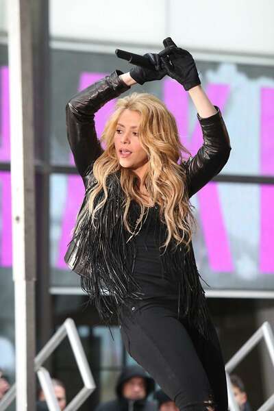 Shakira_-Performs-Live-at-Today-Show--28.jpg