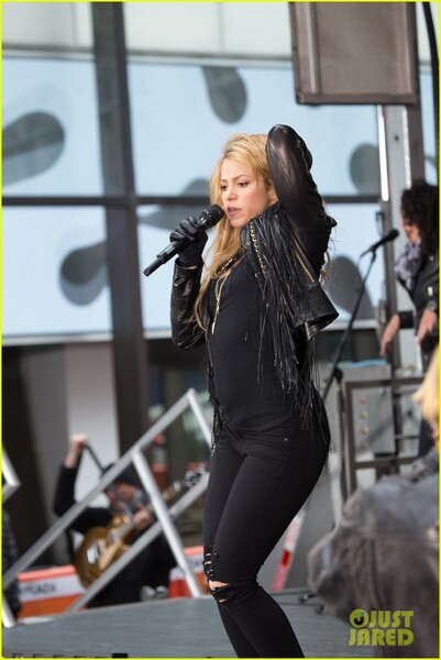 shakira-brings-the-house-down-with-hips-dont-lie-empire-on-today-show-05.jpg