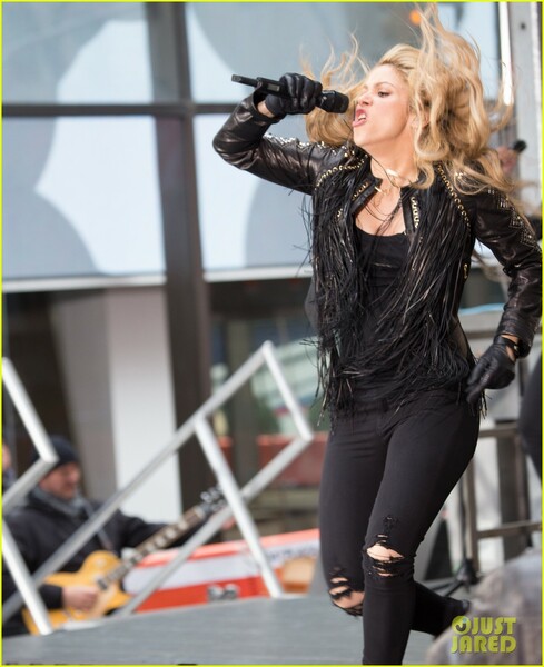 shakira-brings-the-house-down-with-hips-dont-lie-empire-on-today-show-08.jpg