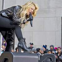 Shakira-Peforms-On-The-Today-Show-1.jpg