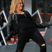 Shakira-Rockefeller-Plaza-NYC-15.jpg