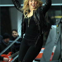 Shakira-Rockefeller-Plaza-NYC-16.jpg