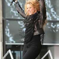 Shakira_-Performs-Live-at-Today-Show--18.jpg