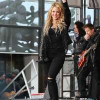 Shakira_-Performs-Live-at-Today-Show--25.jpg