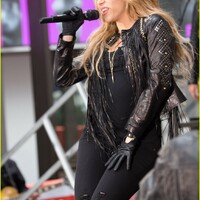 shakira-brings-the-house-down-with-hips-dont-lie-empire-on-today-show-07.jpg