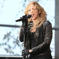 shakira-performing-on-nbc-s-today-at-rockefeller-plaza-in-new-york-city_21.jpg