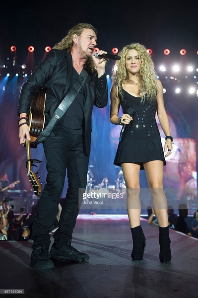 487151054-fher-olvera-of-mana-and-shakira-perform-on-gettyimages.jpg