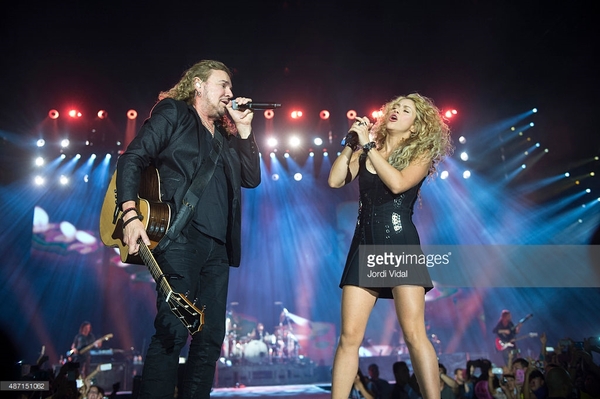 487151062-fher-olvera-of-mana-and-shakira-perform-on-gettyimages.jpg