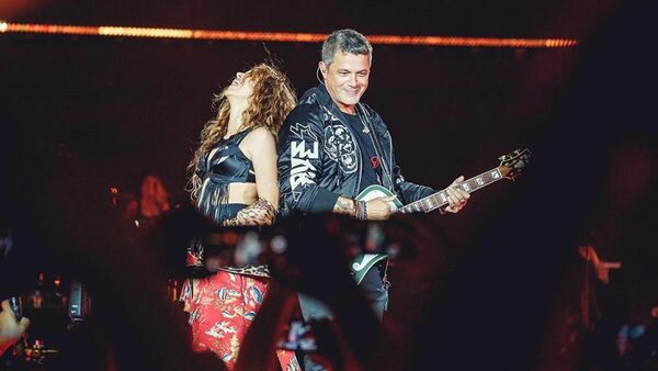 shakira_y_alejandro_sanz_en_barcelona_crop1560092964056_182741271.jpg