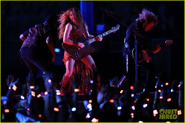 shakira-super-bowl-halftime-show-2020-16.jpg