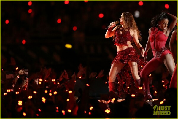 shakira-super-bowl-halftime-show-2020-30.jpg