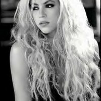 shakira97.jpg